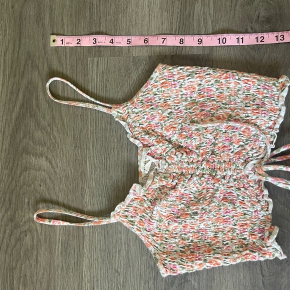 Aeropostale ladies size small floral halter top with cinch straps. So stretchy - Picture 9 of 9